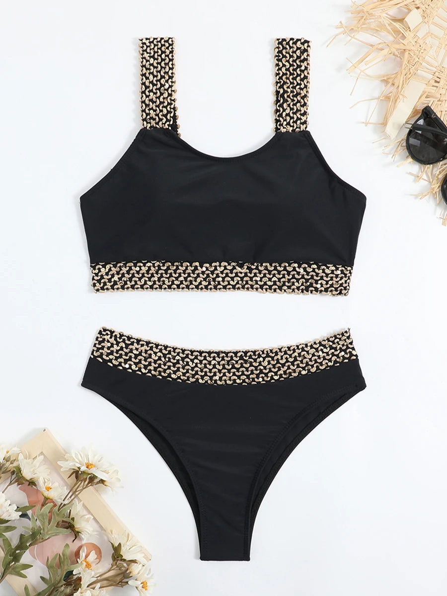 Effortlessly Bathing Suit With a Timeless Design