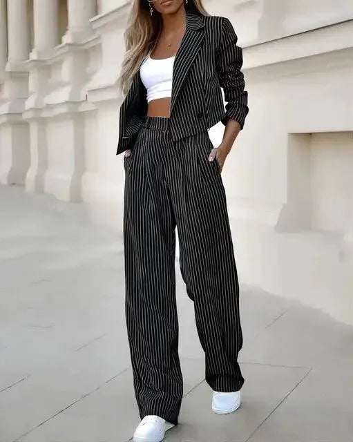 CM | Elegante blazer de señora con pantalón a juego