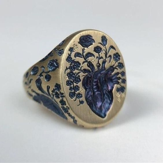 Oro Anillo impresionante para uso diario