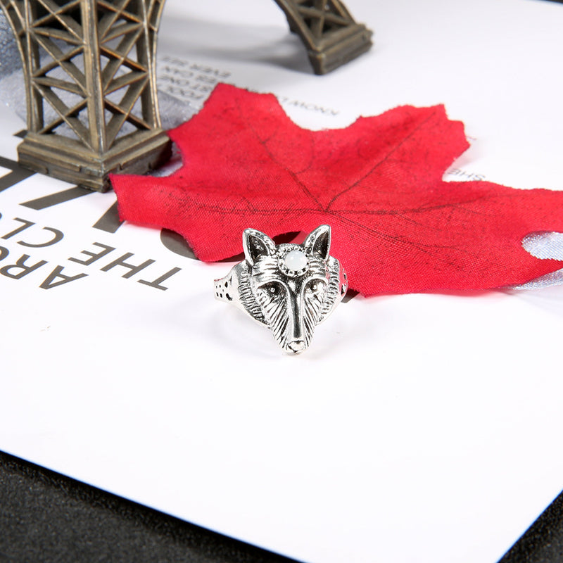 Anillo hermoso con estilo único