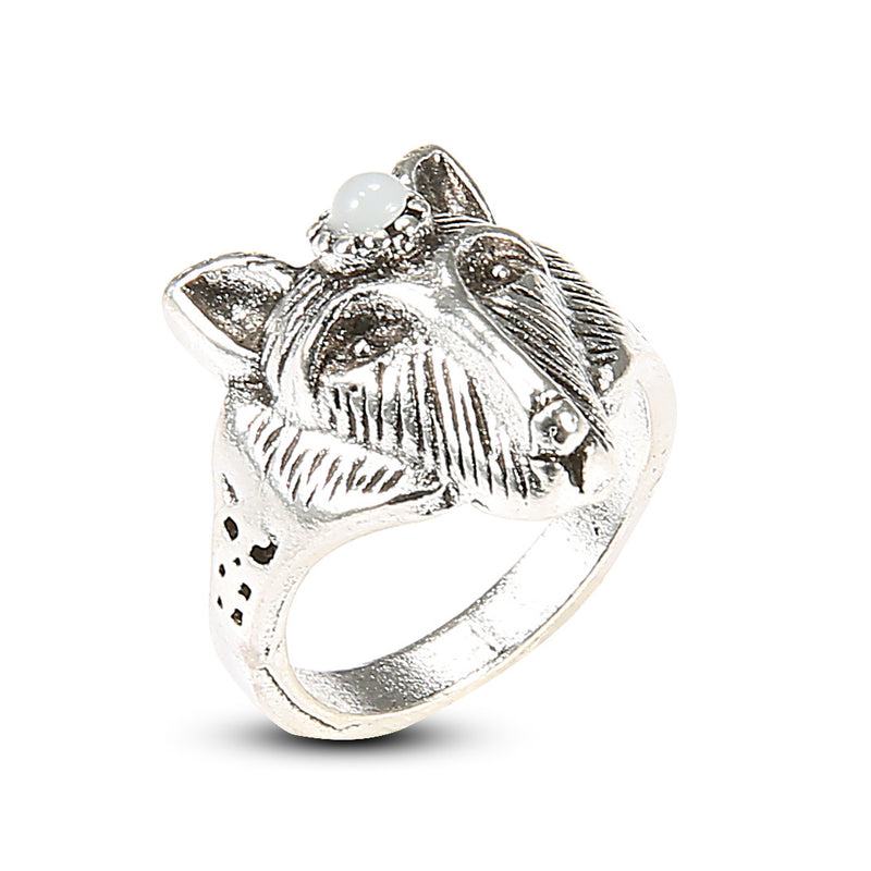 Anillo hermoso con estilo único