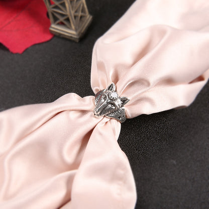 Anillo hermoso con estilo único