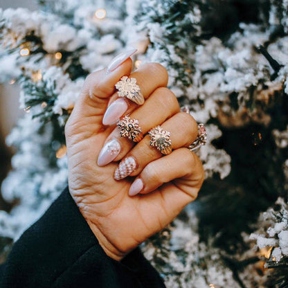 Anillo clásico con encanto atemporal