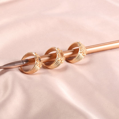 Anillo clásico con encanto atemporal