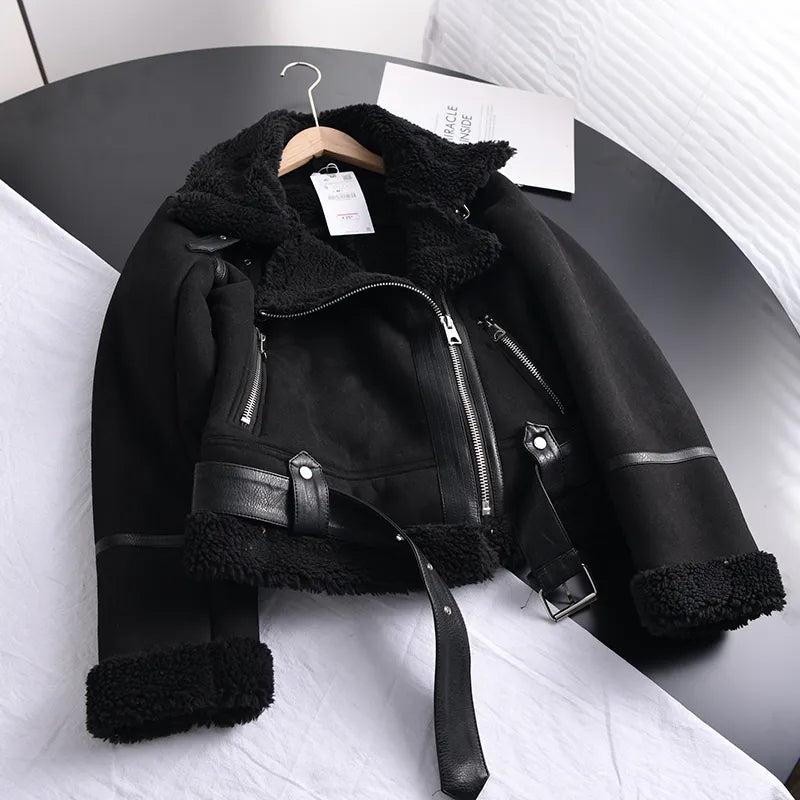 CM | Abrigo de invierno moderno y versátil
