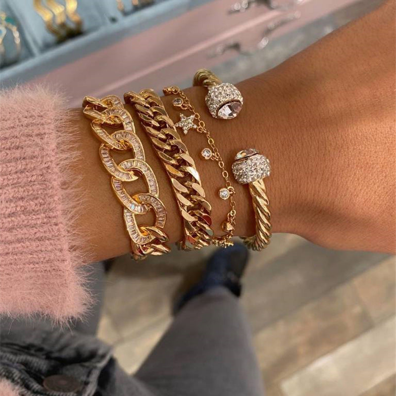 Oro Pulsera hermoso con estilo único