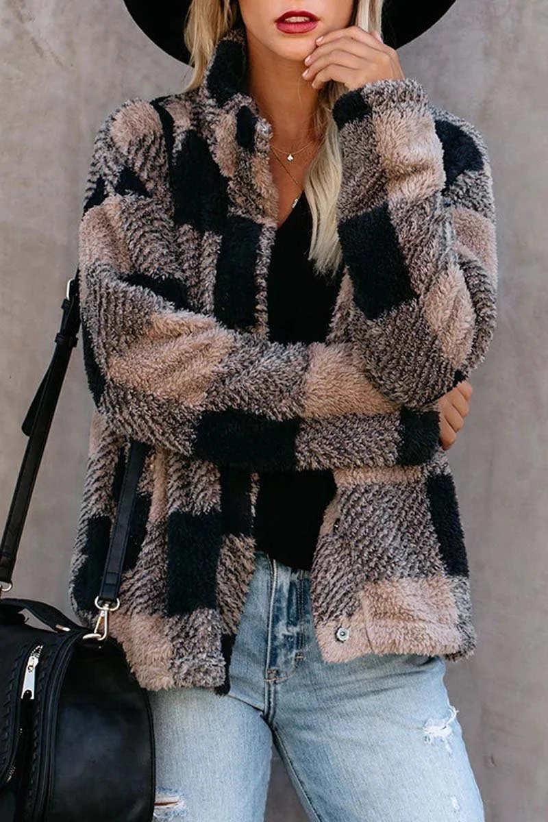 CM | Abrigo de felpa con cuello chal y elegante estampado de cuadros