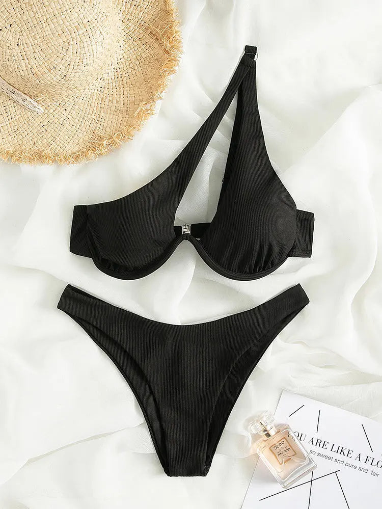 Sara® | Classic and Comfortable Bikini