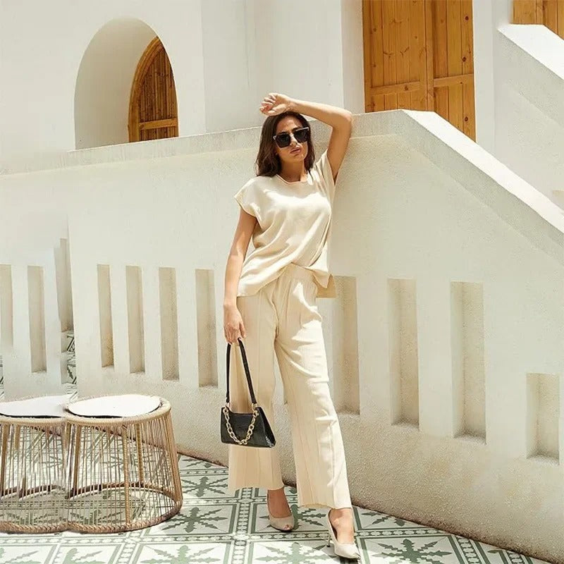 CM | MW - Elegante conjunto de dos piezas con pantalón ancho y camiseta