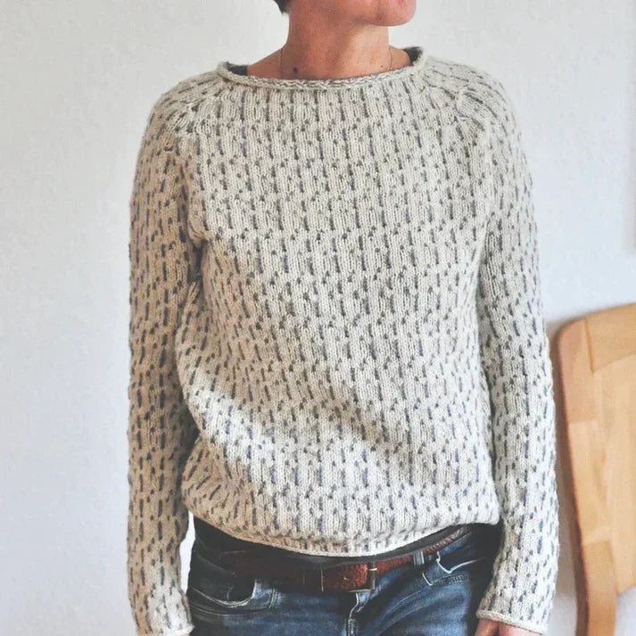 CM | Chic jersey gris con escote barco