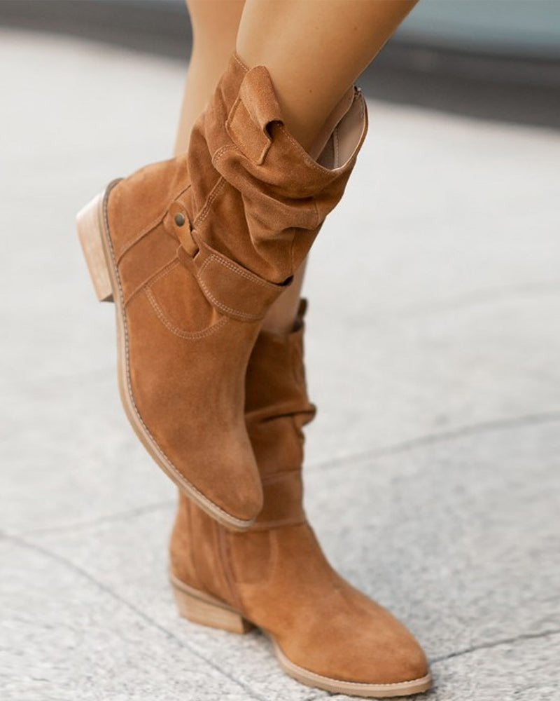Botas hasta la pantorrilla con detalle de correa
