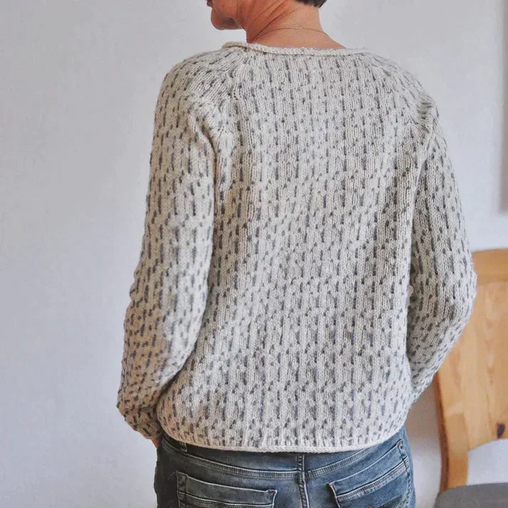 CM | Chic jersey gris con escote barco