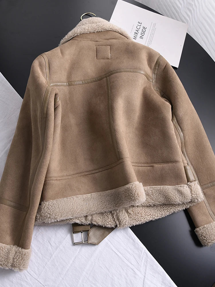 CM | Abrigo de invierno moderno y versátil