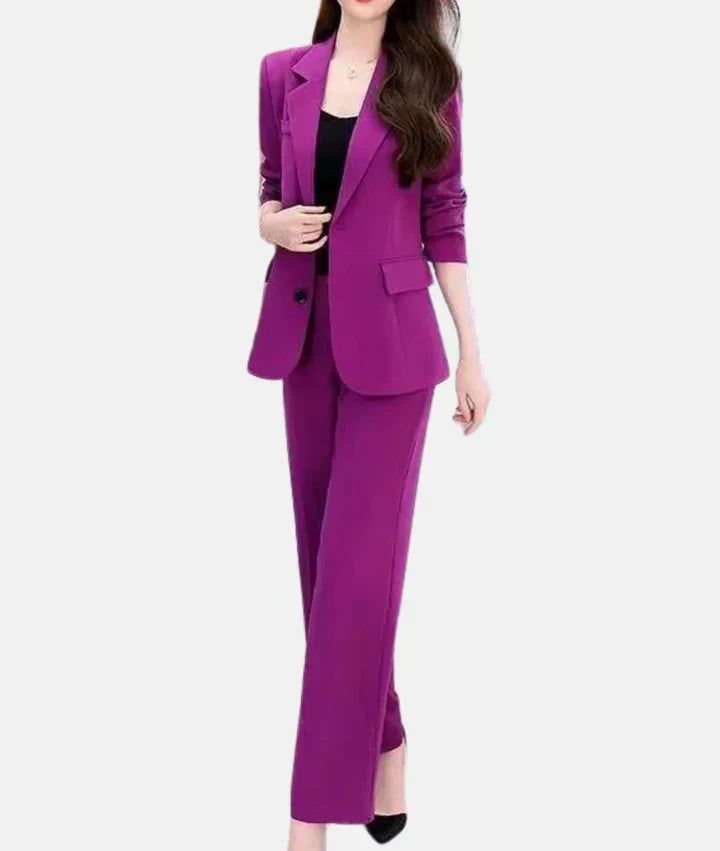 CM | Elegante traje pantalón con americana entallada