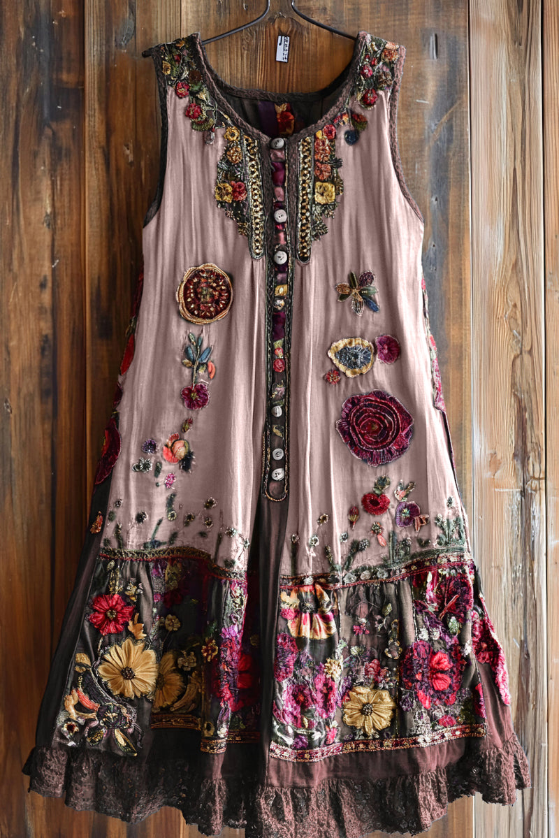 Vestido bellamente confeccionado