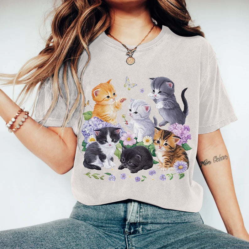 Abstract Creative  Aesthetic Cat Butterfly Flower Wildflower Cat Art Print Cotton Graphic T-shirt elevenforest