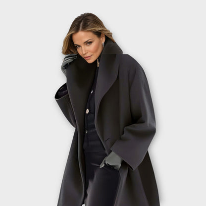 Chaqueta magníficamente confeccionada