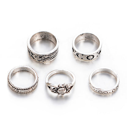 Anillo clásico con encanto atemporal