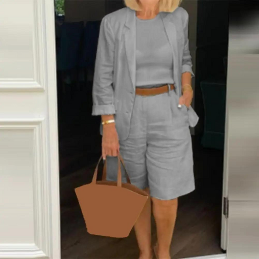 CM | Lujoso conjunto de chaqueta y pantalón corto para mujer