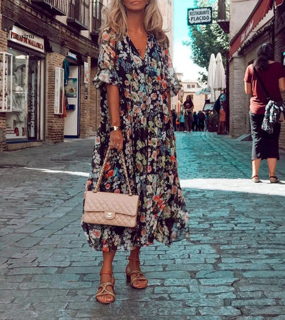 KL | Maxi vestido con escote en V y estampado floral