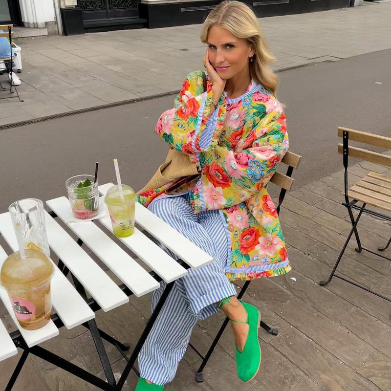 CM | Chaqueta estampada de mujer con motivo floral