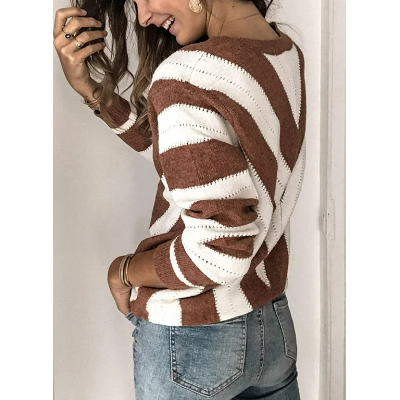 CM | Cuello en V y rayas