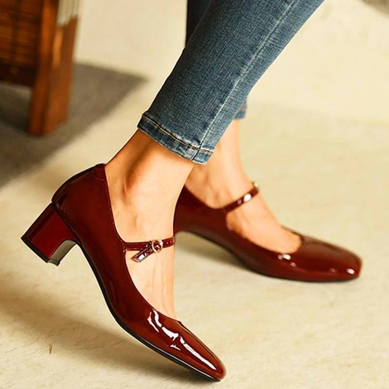 KL | Zapatos con tacón de bloque brillante