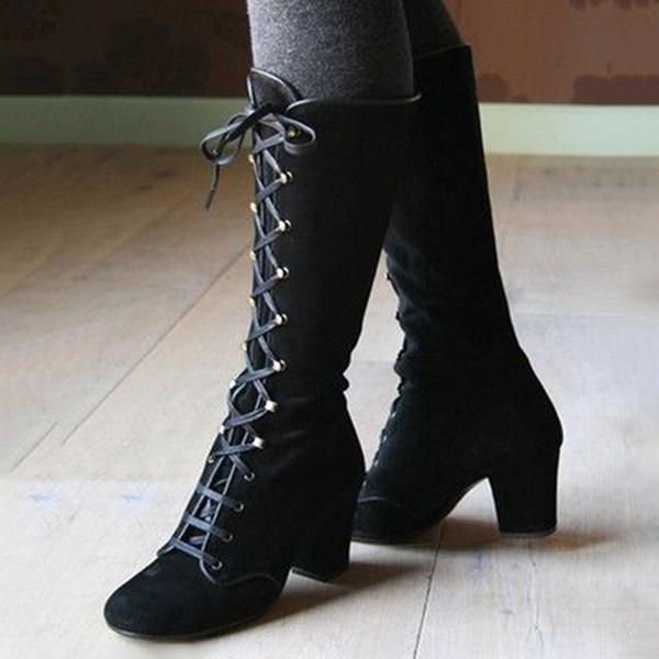 Botas de sujeción elegantes y con muchos detalles