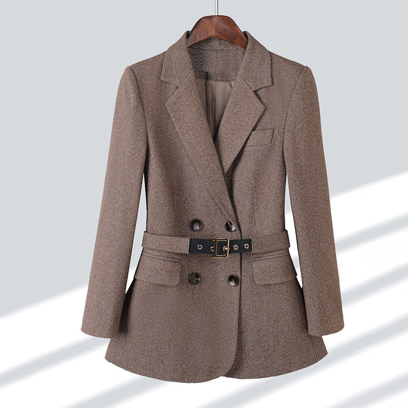CM | Elegante blazer con cinturón