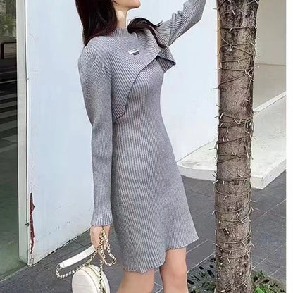 CM | Vestido de dos piezas con mangas buffet y chaleco pañuelo