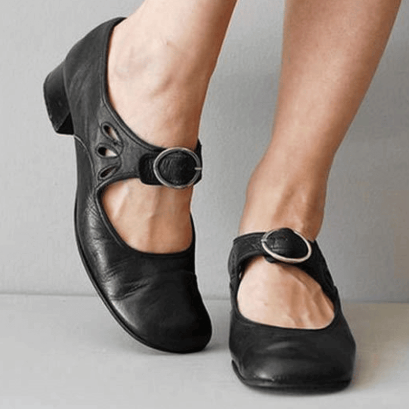 KL | Zapatos con tacón bajo y hebilla