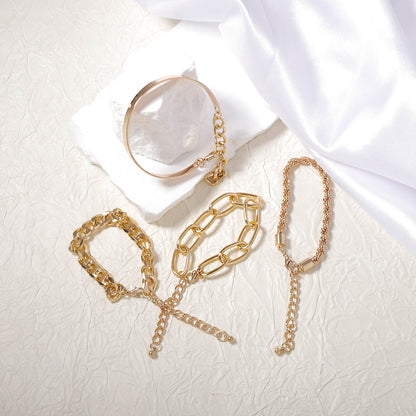 Pulsera clásico con encanto atemporal