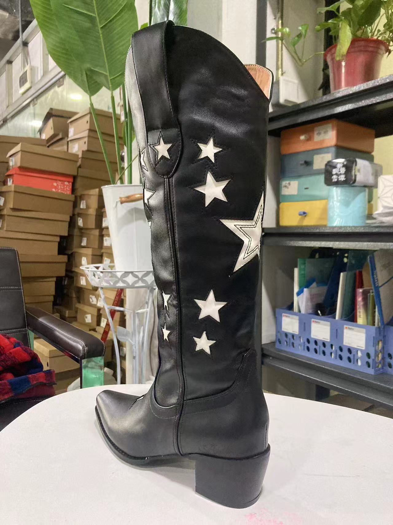 Botas Ortopédicos Clásicos con Estilo Atemporal