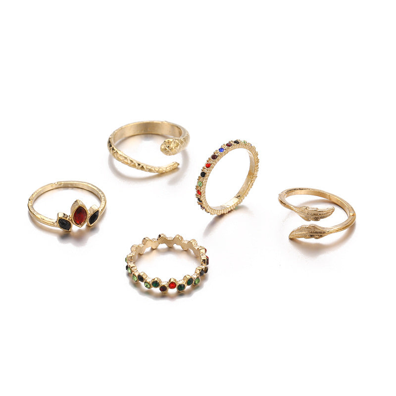 Anillo clásico con encanto atemporal