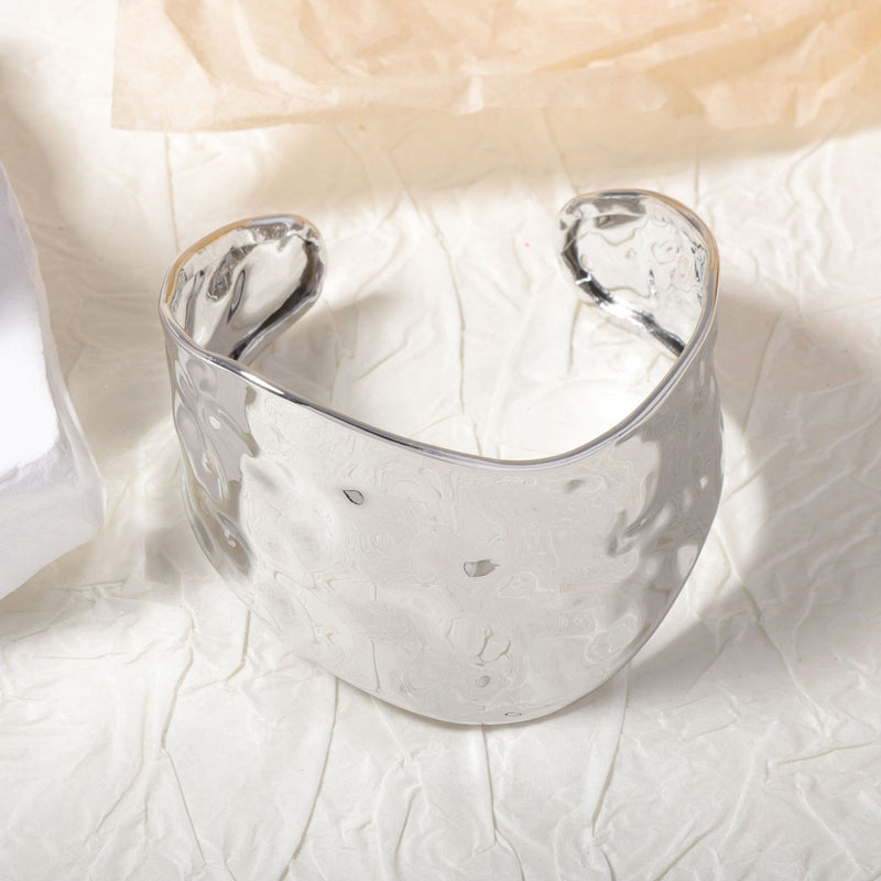 Pulsera clásico con encanto atemporal