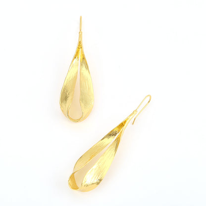 Oro Pendiente artesanal delicado