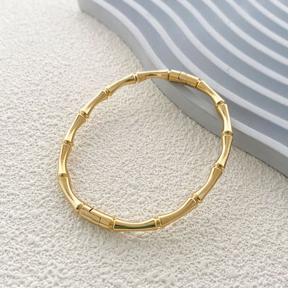 Pulsera clásico con encanto atemporal