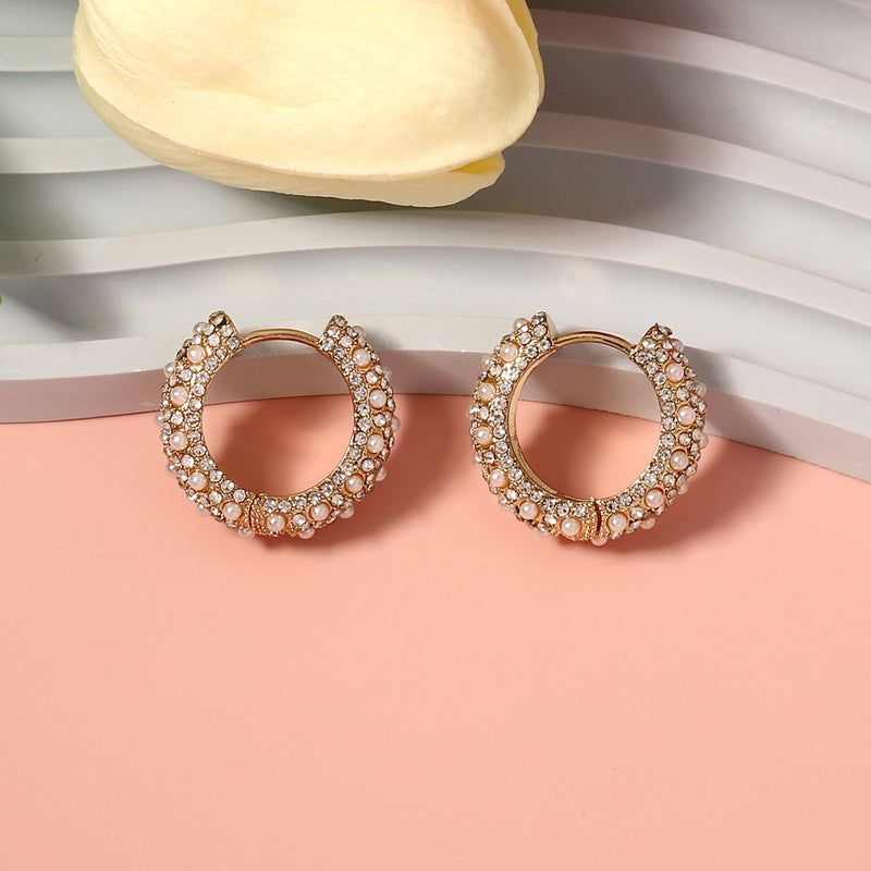 Perla Anillo clásico con encanto atemporal