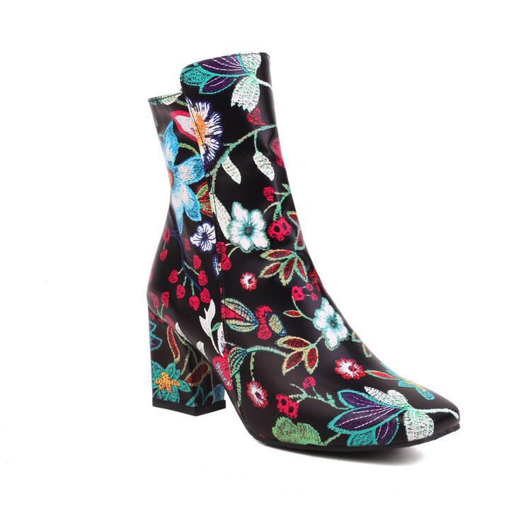 Botas Ortopédicos de Inspiración Vintage