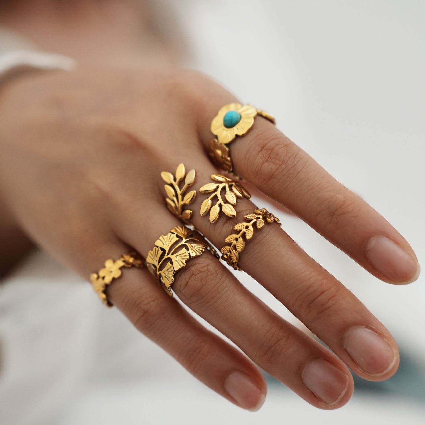 Oro Anillo hermoso con estilo único