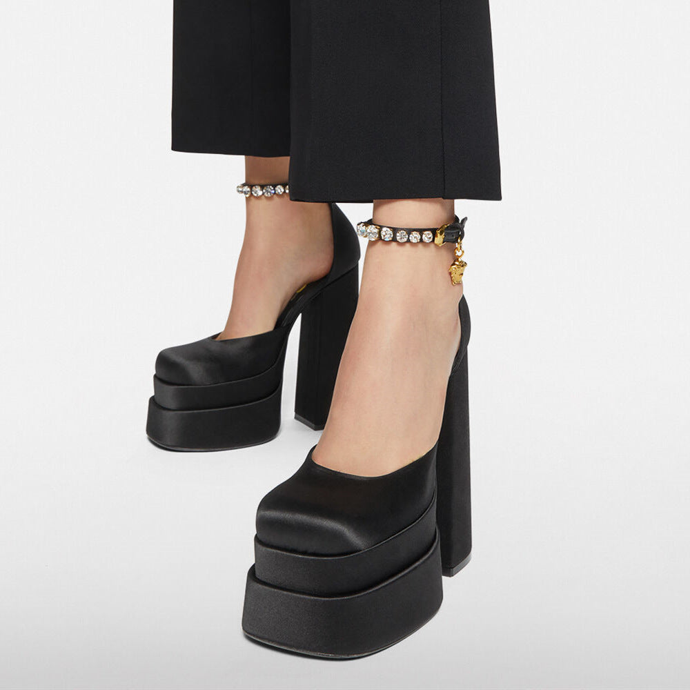 Sandalias Ortopédicos Clásicos con Estilo Atemporal