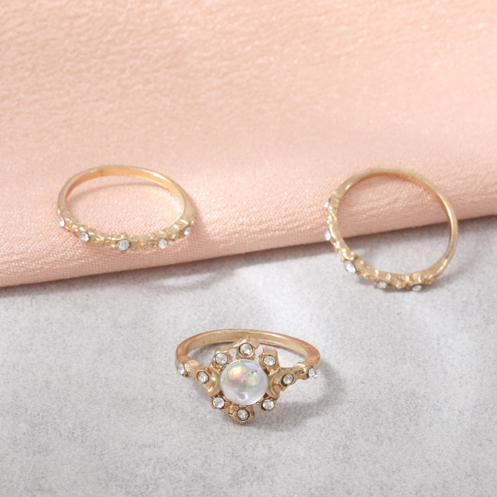 Oro Anillo clásico con encanto atemporal