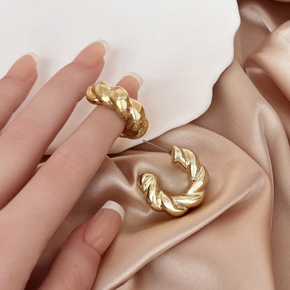 Pendiente artesanal delicado