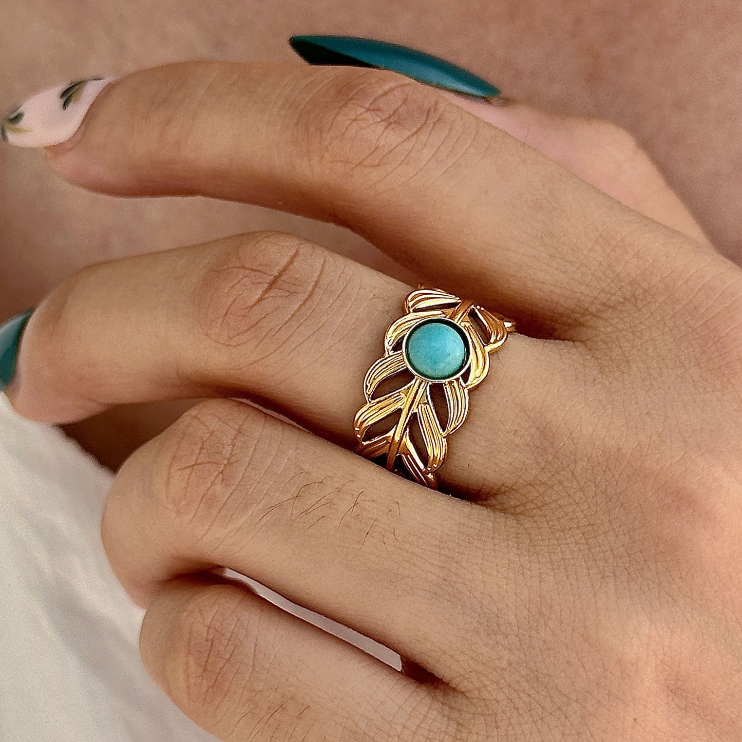 Oro Anillo artesanal delicado