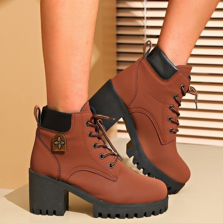 Botas Ortopédicos de Inspiración Vintage
