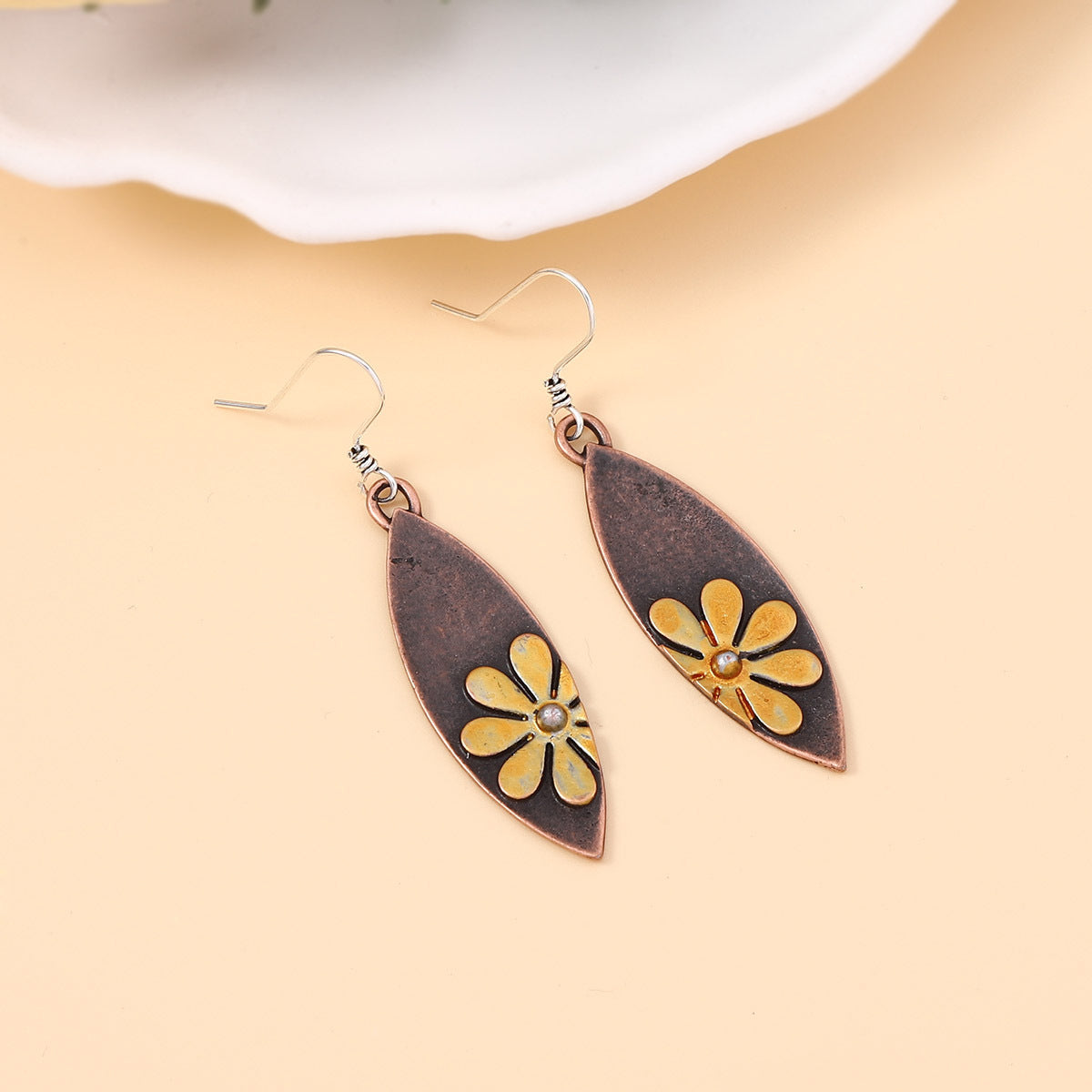 Pendiente artesanal delicado