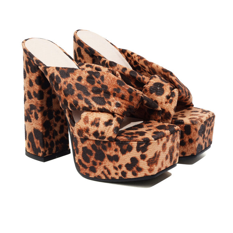 Sandalias Ortopédicos Clásicos con Estilo Atemporal