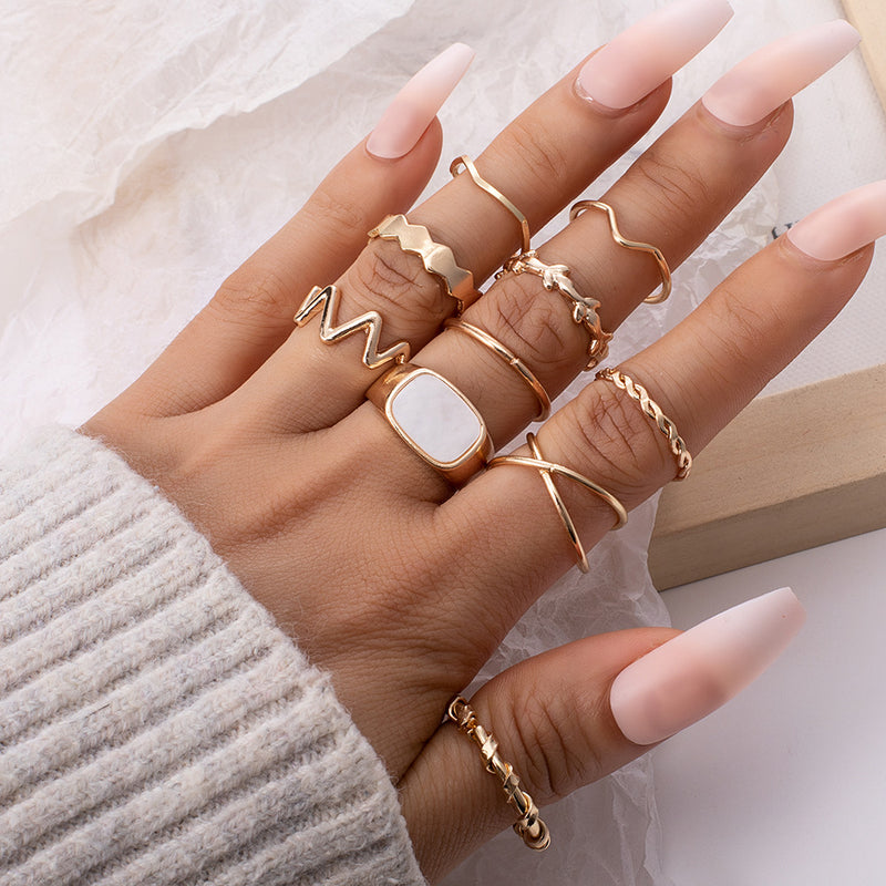 Oro Anillo clásico con encanto atemporal