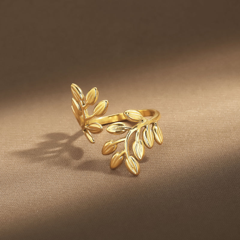 Oro Anillo hermoso con estilo único