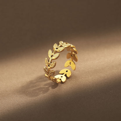 Oro Anillo hermoso con estilo único